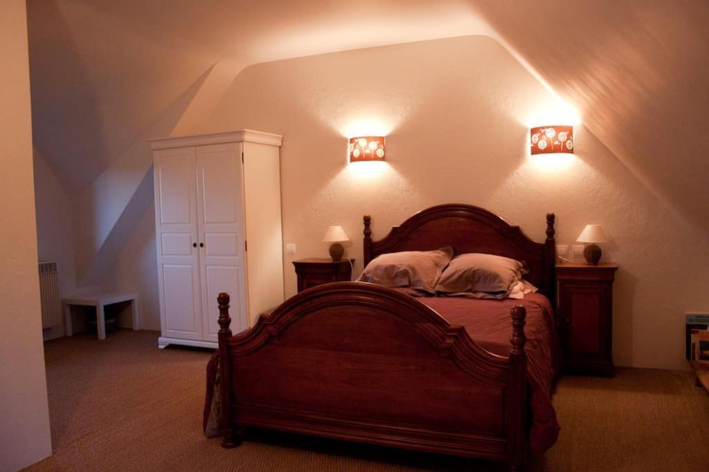 Studio Dans Une Chaumiere De Caractere Baud Exterior photo